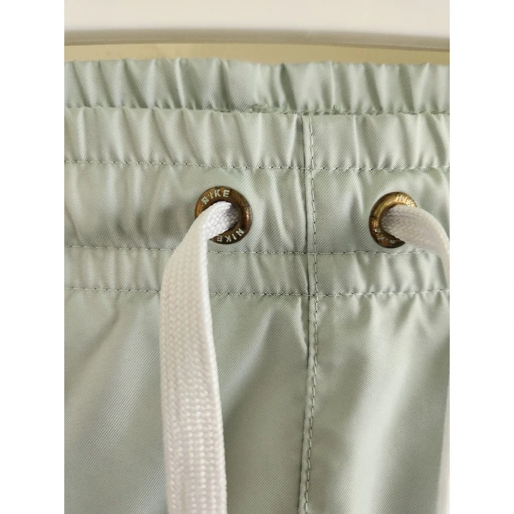 Nike Sportswear Men's‎ Woven Flow Shorts Mint Green Size M AR2382-321
